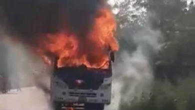 Photo of   यात्रियों से भरी बस में लगी आग 