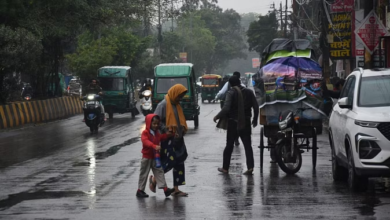 Photo of झमाझम बरसात से भीगा लखनऊ, कल से मिचौंग तूफान का दिखेगा असर