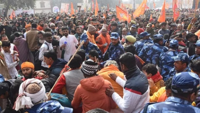 Photo of भारी भीड़ को देखते हुए लखनऊ और बाराबंकी के डीएम ने लिया फैसला